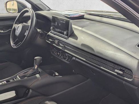 Certified 2025 Honda HR-V Sport image 19