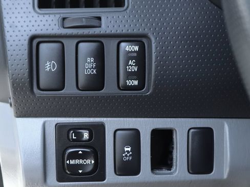 Used 2015 Toyota Tacoma PreRunner w/ TRD Off-Road Package RWD image 19