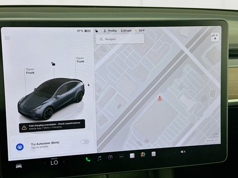 Used 2023 Tesla Model Y Performance image 19