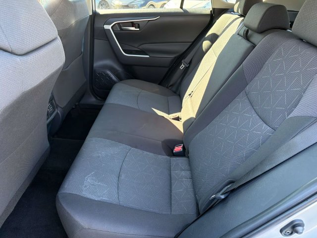 Used 2025 Toyota RAV4 XLE AWD/4WD image 21