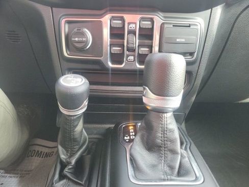 Used 2022 Jeep Wrangler Unlimited Sport image 20