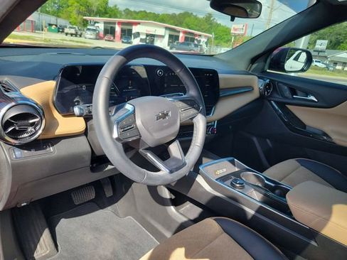 Used 2026 Chevrolet Equinox ACTIV w/ Convenience Package III FWD image 13
