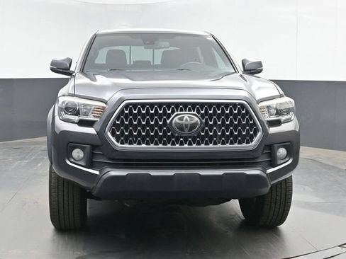 Used 2019 Toyota Tacoma TRD Off-Road AWD/4WD image 3