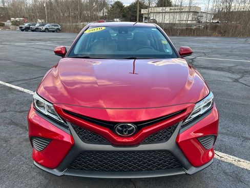 Certified 2020 Toyota Camry SE image 8