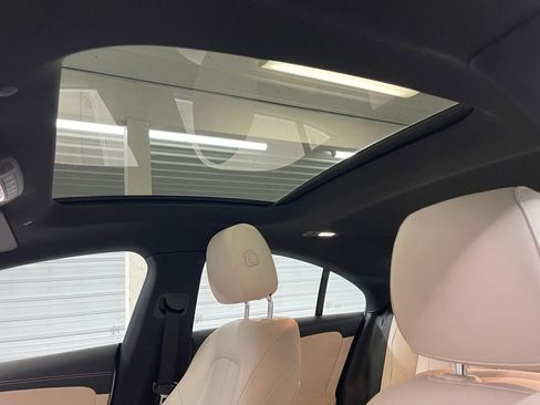 Used 2023 Mercedes-Benz CLA 250 4MATIC image 7