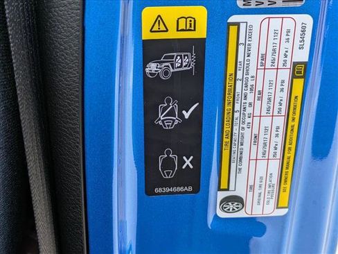 New 2025 Jeep Gladiator Sport image 19