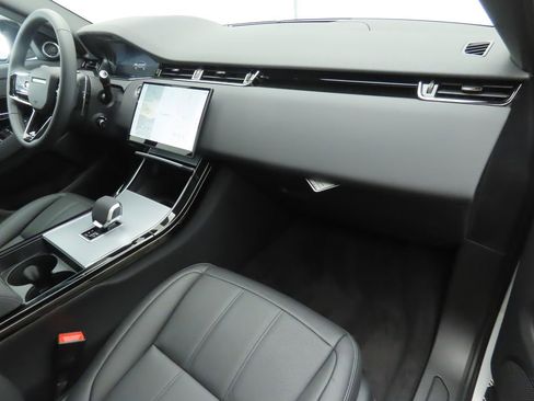 Certified 2025 Land Rover Range Rover Evoque S image 17