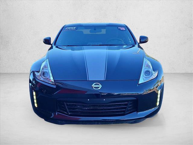 Used 2015 Nissan 370Z Coupe RWD image 2