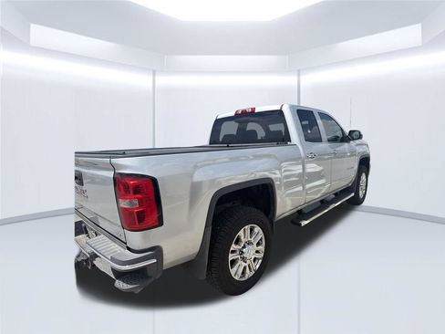 Used 2015 GMC Sierra 2500 SLT w/ Suspension Package, Off-Road AWD/4WD image 7
