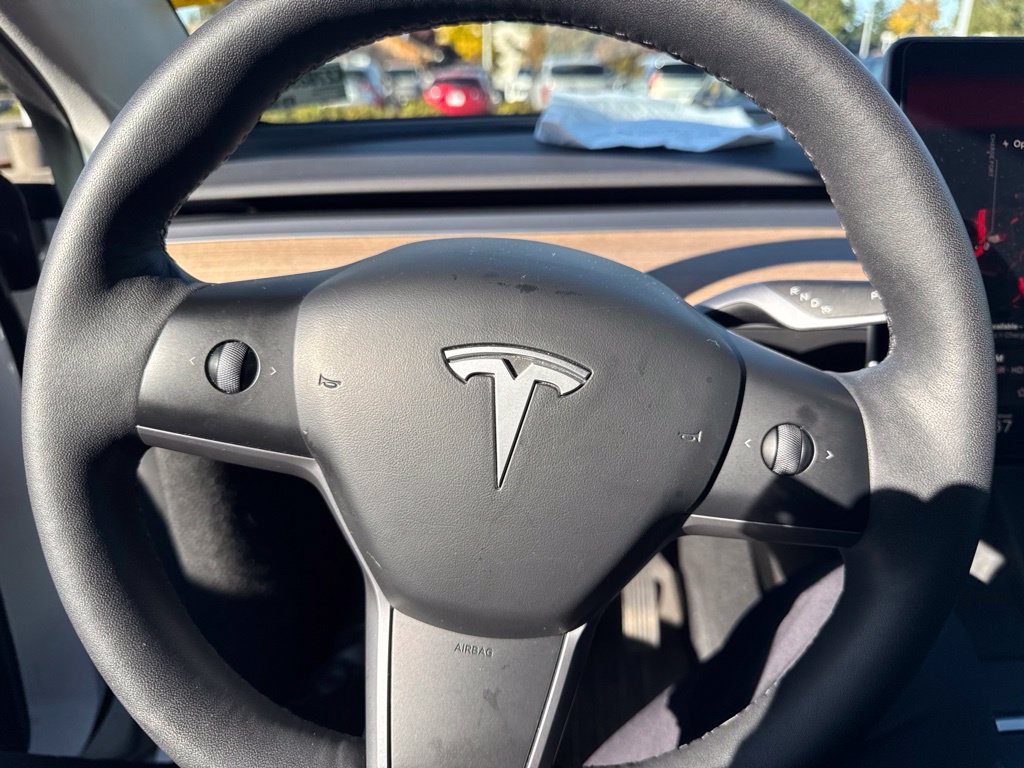 Used 2023 Tesla Model Y Long Range AWD/4WD image 6