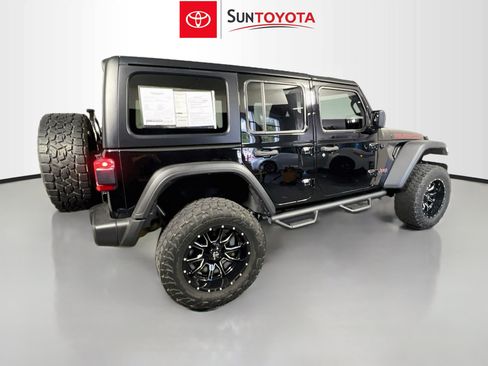 Used 2023 Jeep Wrangler Unlimited Rubicon w/ LED Lighting Group AWD/4WD image 4