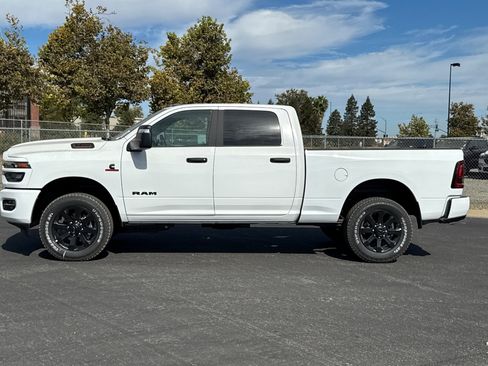 New 2026 RAM 3500 Big Horn AWD/4WD image 6