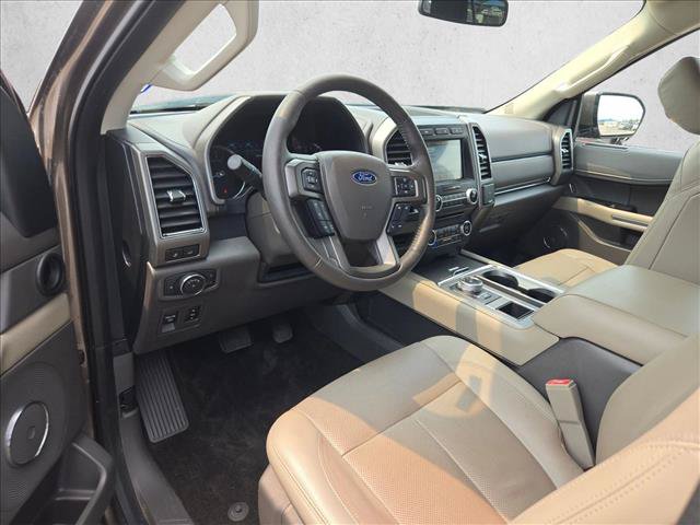 Used 2018 Ford Expedition XLT w/ Equipment Group 202A RWD image 10