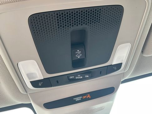 Used 2024 Honda HR-V EX-L image 32