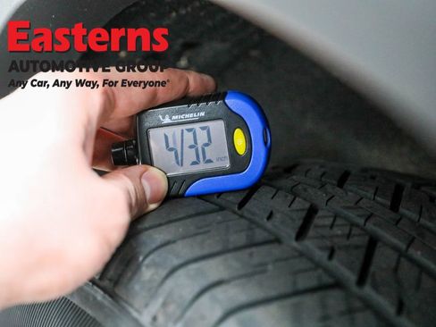 Used 2023 Hyundai Santa Fe SEL w/ Premium Package image 26