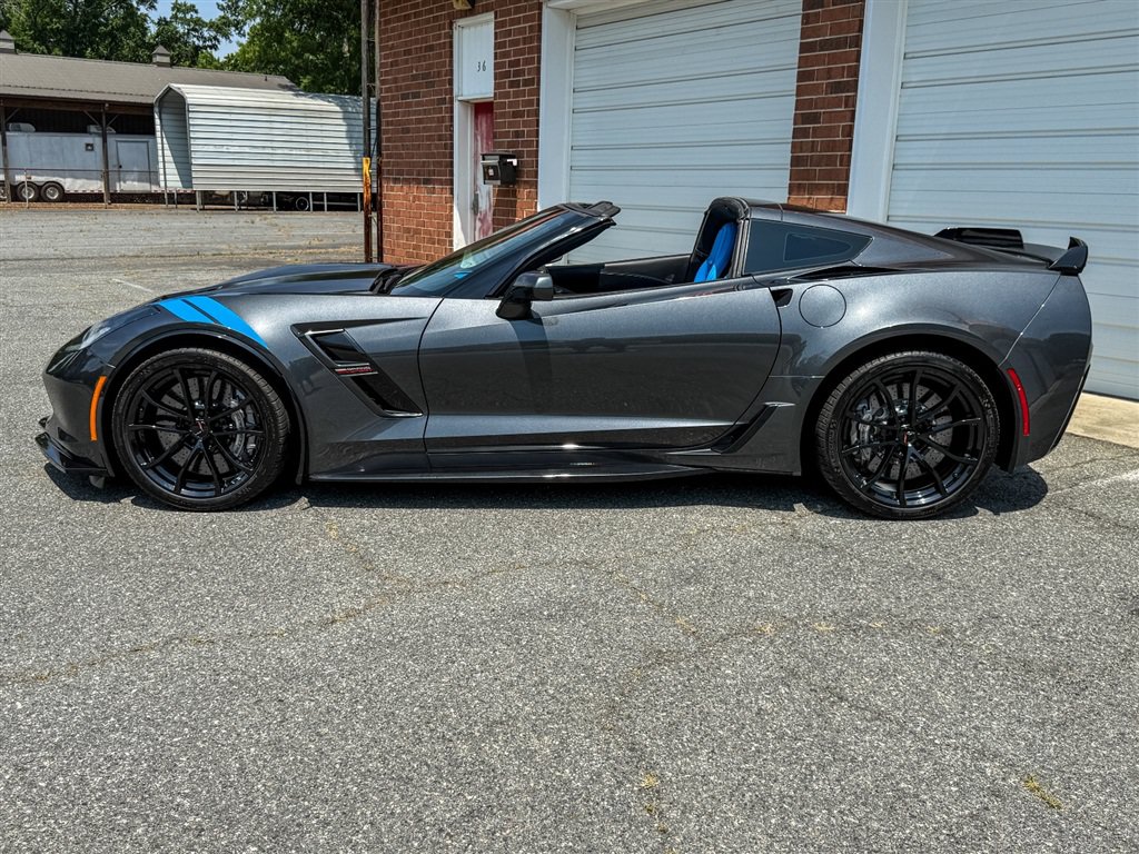 Used 2017 Chevrolet Corvette Grand Sport RWD image 23