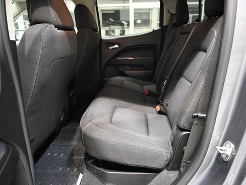 Used 2021 Chevrolet Colorado LT w/ LT Convenience Package image 12