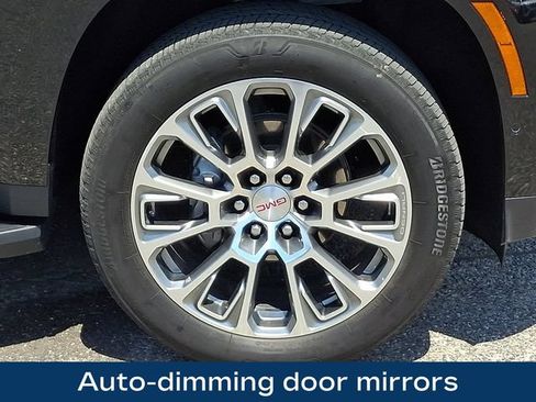 Used 2025 GMC Yukon XL Denali AWD/4WD image 27