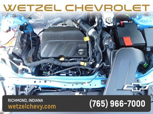 Used 2025 Chevrolet Trax LT FWD image 36