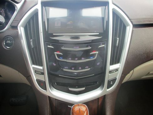 Used 2015 Cadillac SRX Luxury FWD image 16