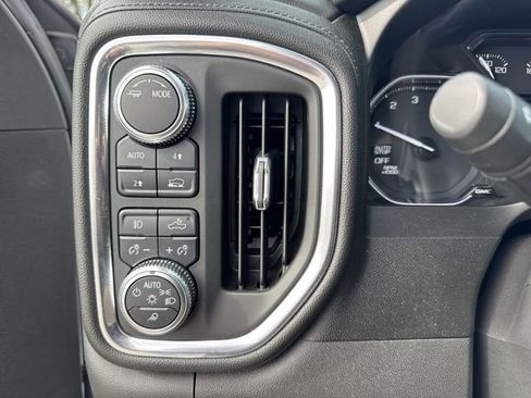 Used 2021 GMC Sierra 1500 SLT w/ SLT Premium Package image 17