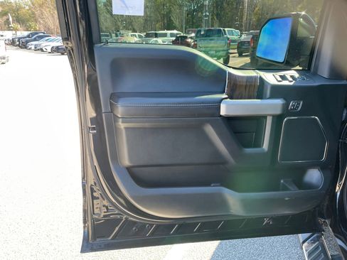 Used 2020 Ford F150 Lariat w/ Equipment Group 501A Mid image 11