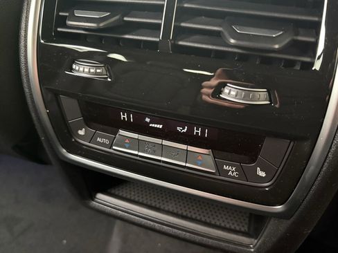 New 2026 BMW X6 xDrive40i image 40