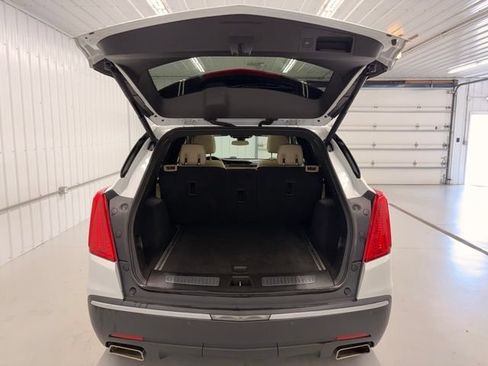 Used 2017 Cadillac XT5 Luxury w/ Driver Awareness Package AWD/4WD image 5