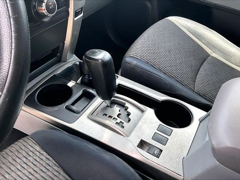 Used 2011 Toyota 4Runner SR5 AWD/4WD image 15