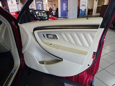 Used 2013 Ford Taurus Limited image 12