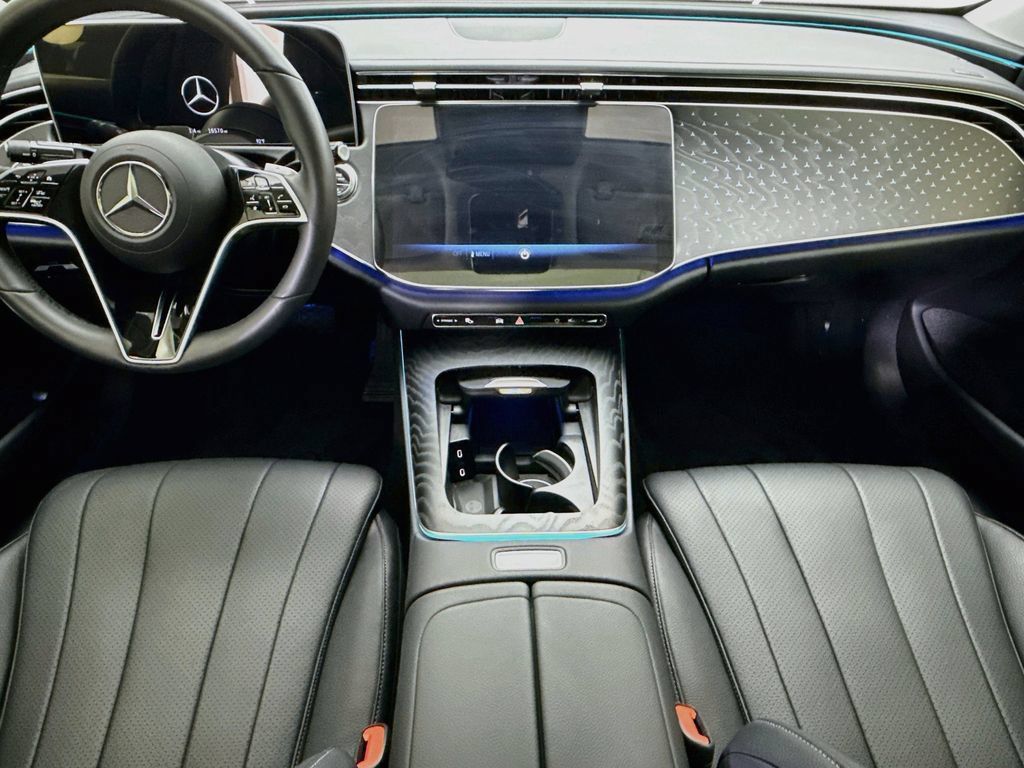 Used 2024 Mercedes-Benz E 350 4MATIC Sedan image 13