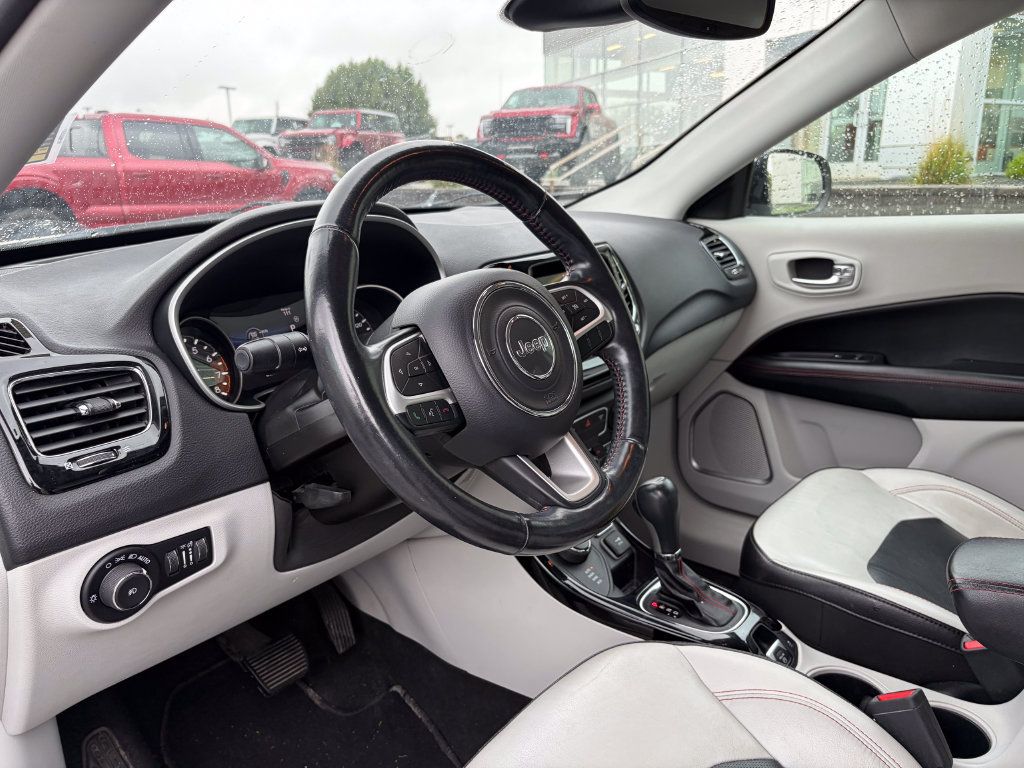 Used 2020 Jeep Compass Limited AWD/4WD image 9