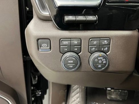 New 2026 Chevrolet Silverado 1500 LTZ w/ LTZ Premium Package AWD/4WD image 14