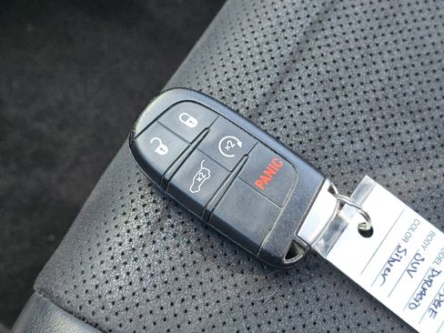 Used 2019 Dodge Durango GT image 34