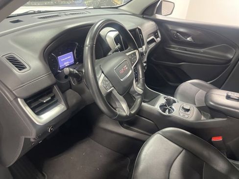 Used 2023 GMC Terrain SLT image 9