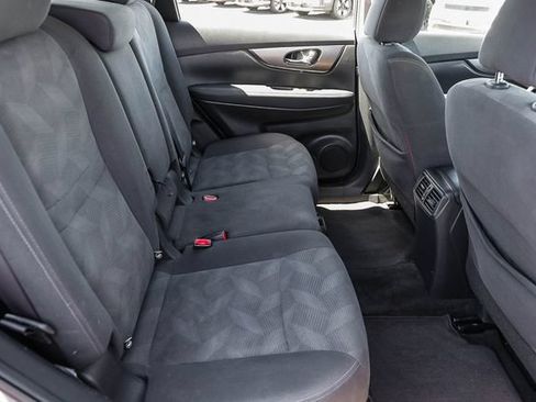 Used 2016 Nissan Rogue S AWD/4WD image 20