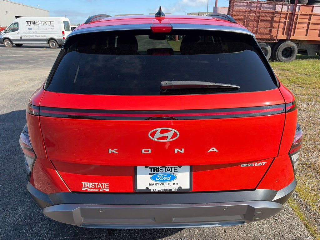 Used 2024 Hyundai Kona Limited AWD/4WD image 5