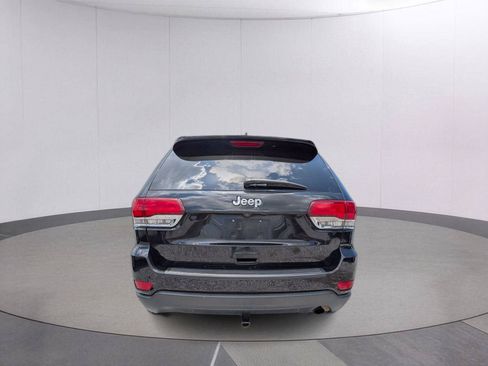 Used 2022 Jeep Grand Cherokee Laredo E RWD image 7