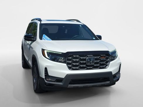 Certified 2024 Honda Passport TrailSport image 2