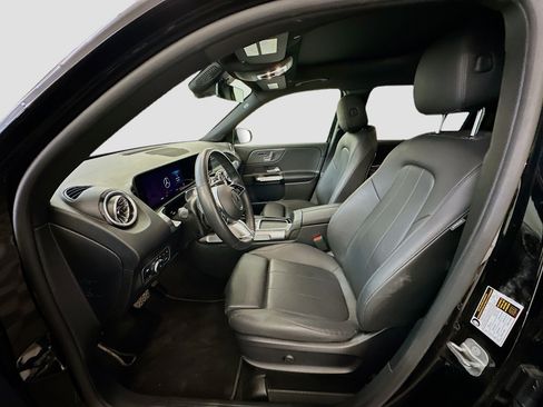 Used 2025 Mercedes-Benz GLB 250 GLB 250 image 13