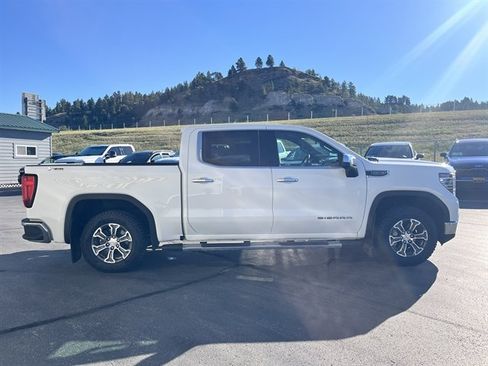 Used 2023 GMC Sierra 1500 SLT w/ SLT Convenience Package AWD/4WD image 4
