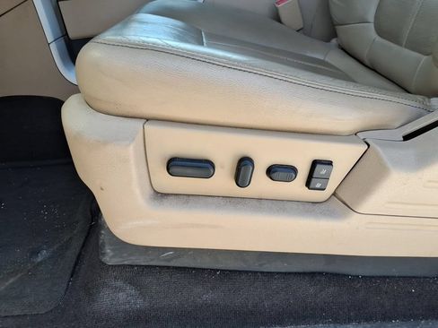 Used 2013 Ford F150 Lariat w/ Luxury Equipment Group RWD image 13
