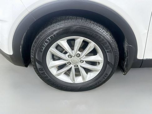 Used 2018 Kia Sorento FWD image 8