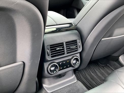 Used 2025 Land Rover Range Rover Velar Dynamic SE image 38