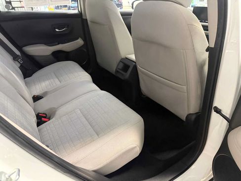 Used 2023 Honda HR-V LX image 25