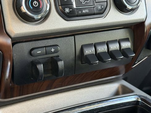 Used 2015 Ford F350 Lariat w/ Lariat Ultimate Package image 25