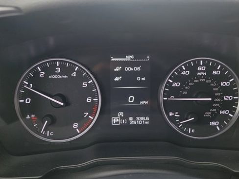 Used 2024 Subaru Crosstrek 2.0i Premium image 23
