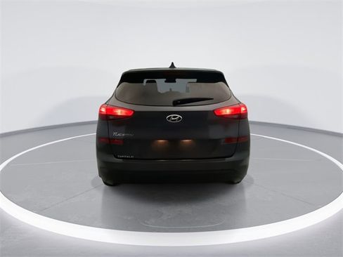 Used 2021 Hyundai Tucson SE image 3