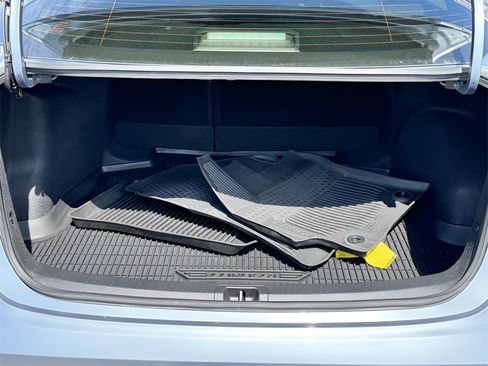 Used 2025 Toyota Corolla SE image 20