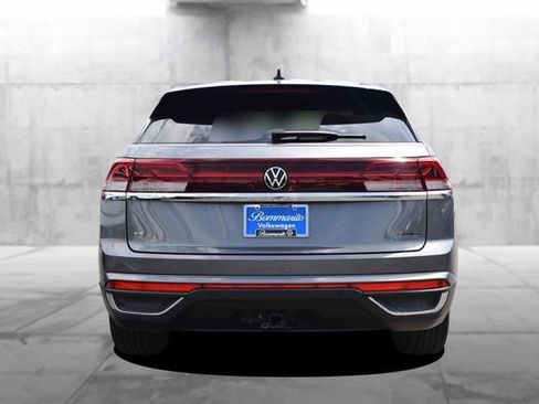 Used 2025 Volkswagen Atlas Cross Sport SE AWD/4WD image 6